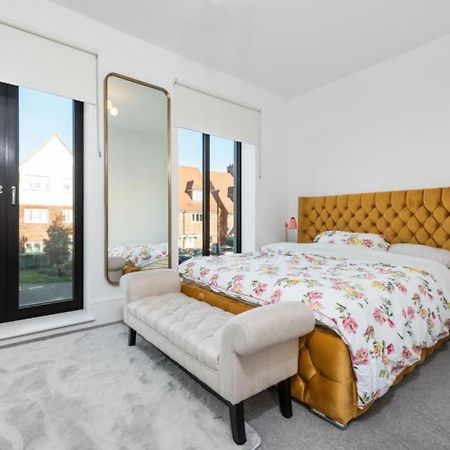 Willa Amazing New Built Townhouse With Garden In London Hendon Zewnętrze zdjęcie
