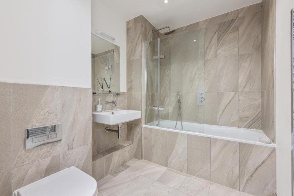 Willa Amazing New Built Townhouse With Garden In London Hendon Zewnętrze zdjęcie